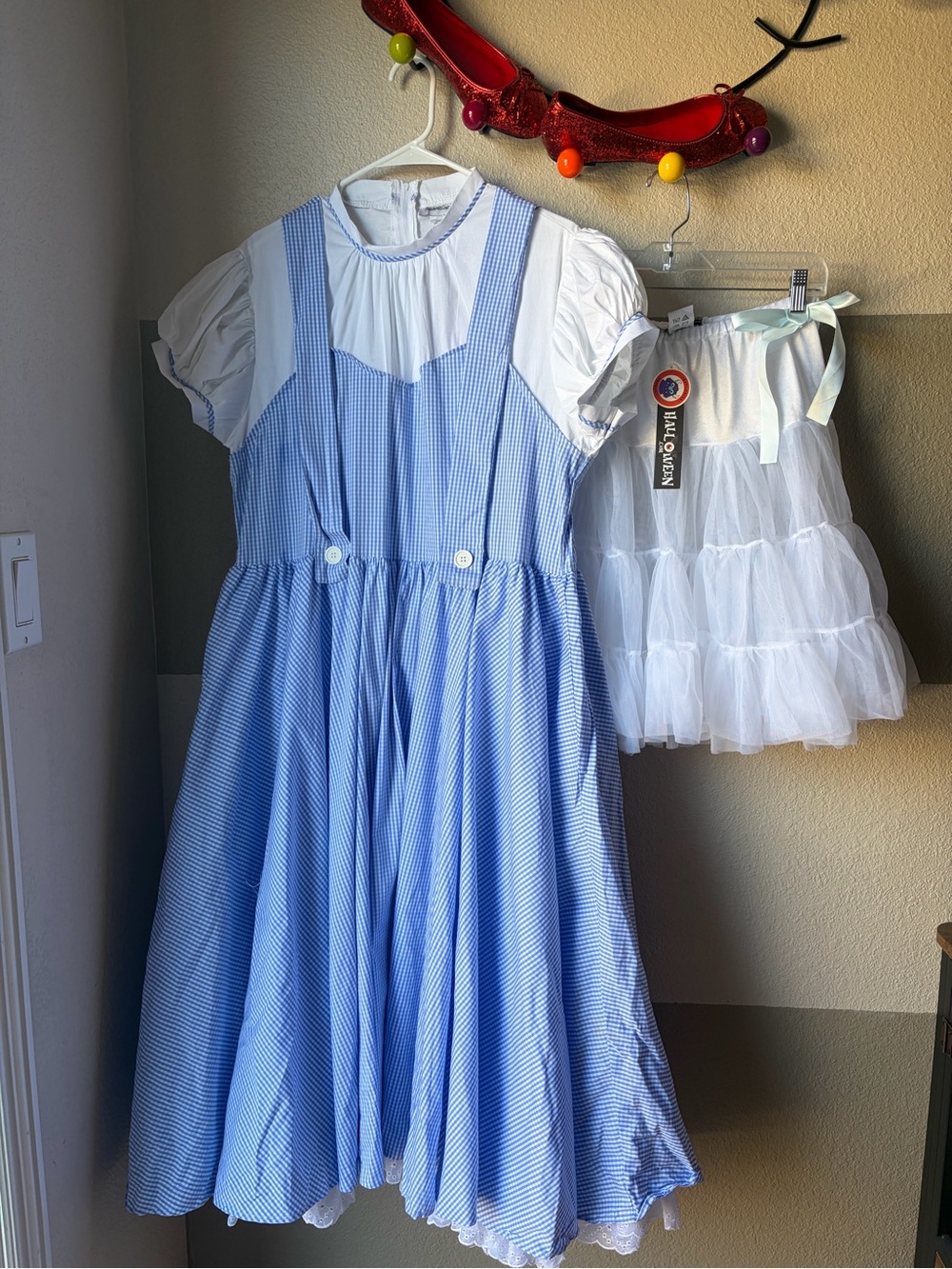 NWT Dorothy Wizard of Oz Women’s Plus 1X / Size 9 Red Flats Petticoat Halloween